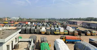 ১০ দিন পর সচল ভোমরা স্থলবন্দর, ফিরেছে কর্মচাঞ্চল্য